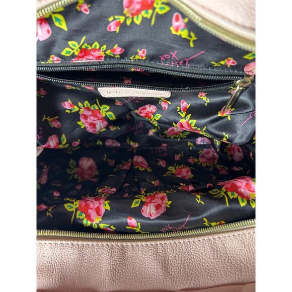Betsey Johnson Pink Vegan Handbag with White Bow Heart Satchel Handbag Y2K - Picture 10 of 11